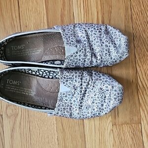 Great Toms sparkly comfy shoes!